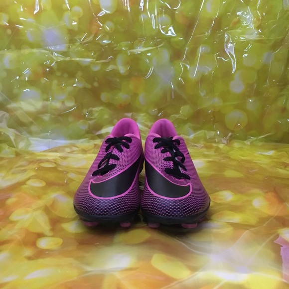 Nike cleats kids size 1y - Picture 1 of 7
